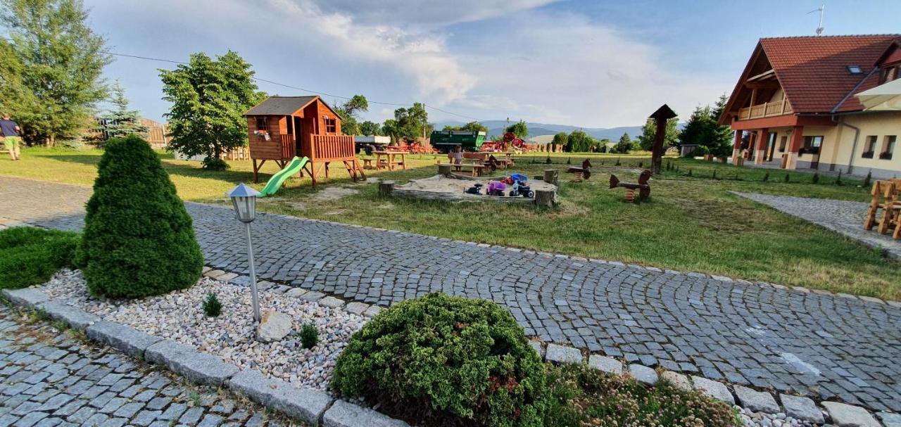 Hotel Farma Vysoká Chrastava Kültér fotó