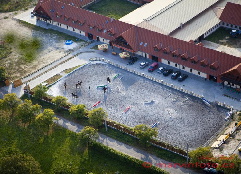 Hotel Farma Vysoká Chrastava Kültér fotó