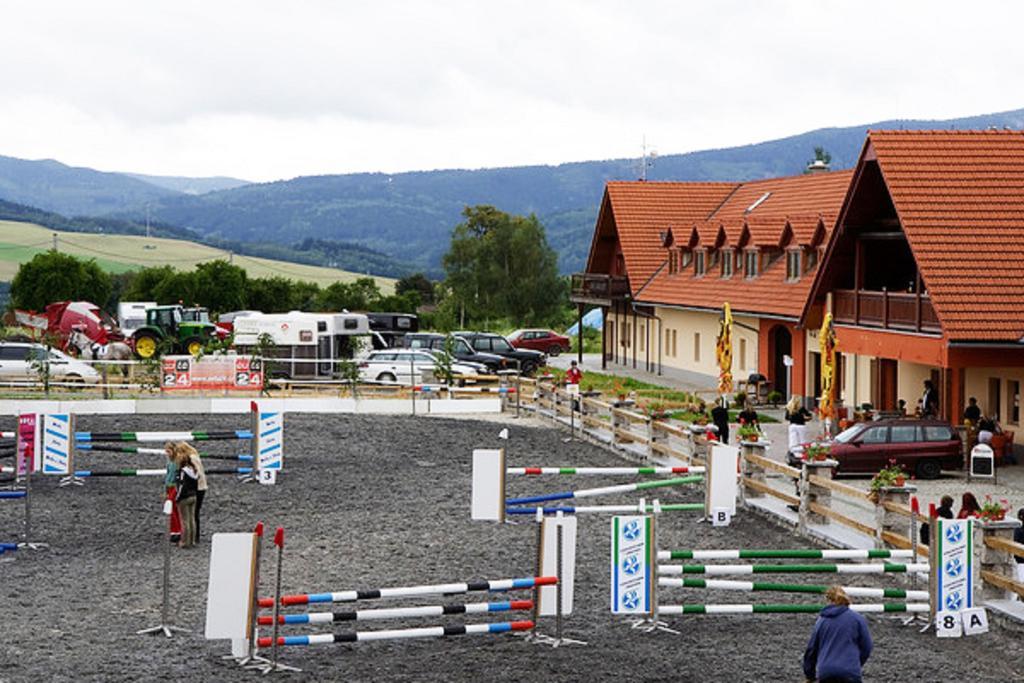 Hotel Farma Vysoká Chrastava Kültér fotó